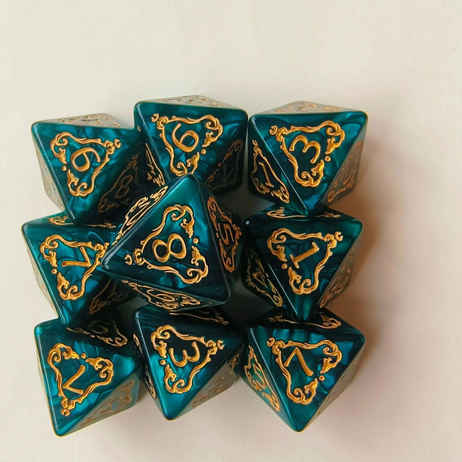 10pcs/set Fashion Dragon Pattern Number Dice Kit Red Green Blue Gold Silver D8/D4 RPG DND Board Game Entertainment DND Dice Set