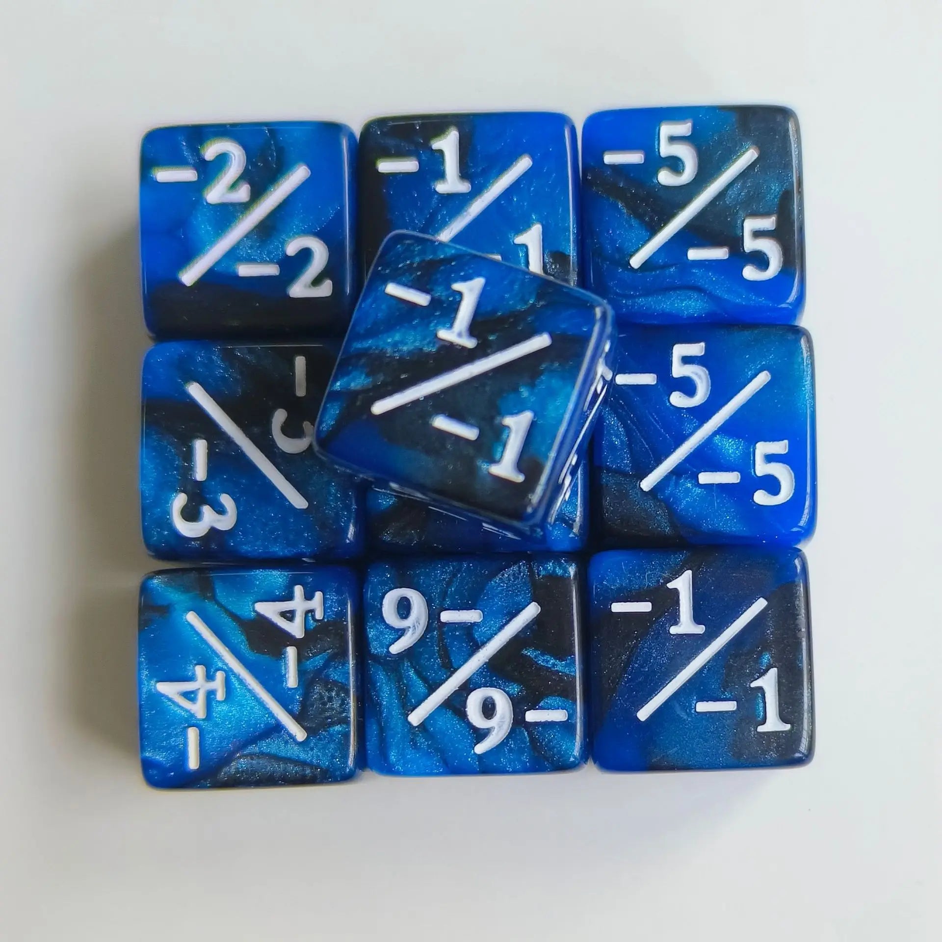 10pcs/set 16mm Three Color Addition Subtraction Positive Negative Symbol Dice Set Dnd D6 Digital Dice for Board Game Wanzhi Card