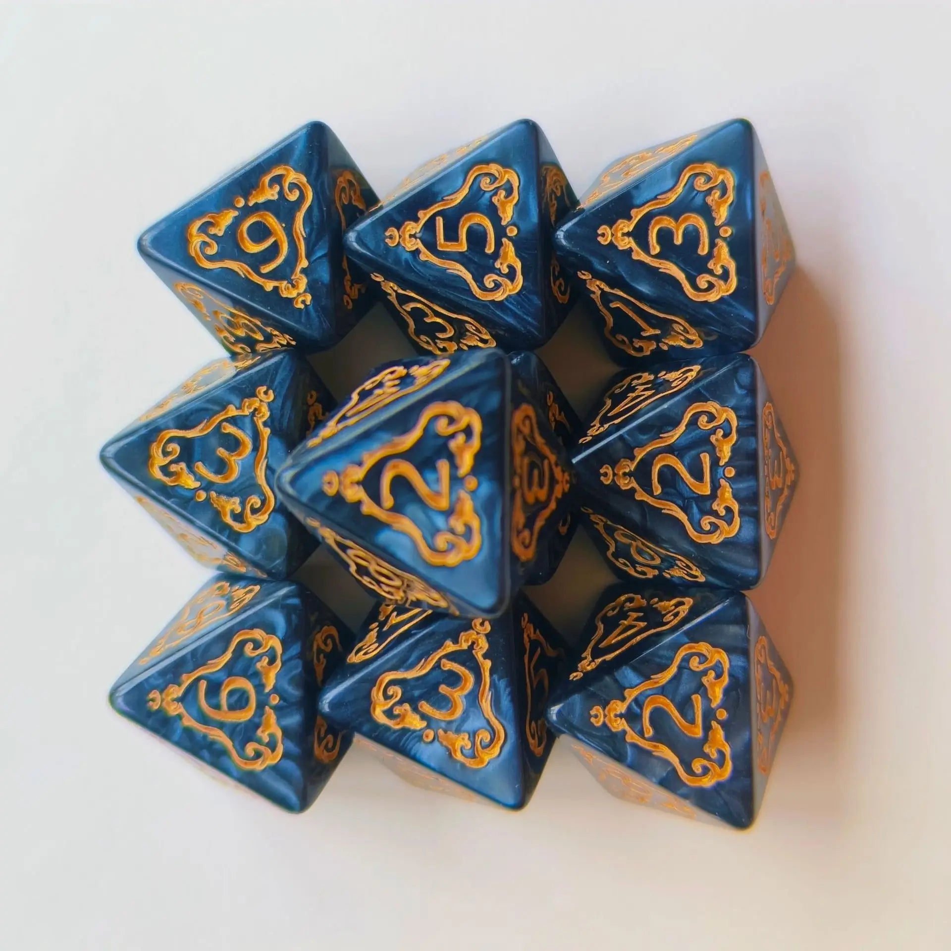 10pcs/set Fashion Dragon Pattern Number Dice Kit Red Green Blue Gold Silver D8/D4 RPG DND Board Game Entertainment DND Dice Set