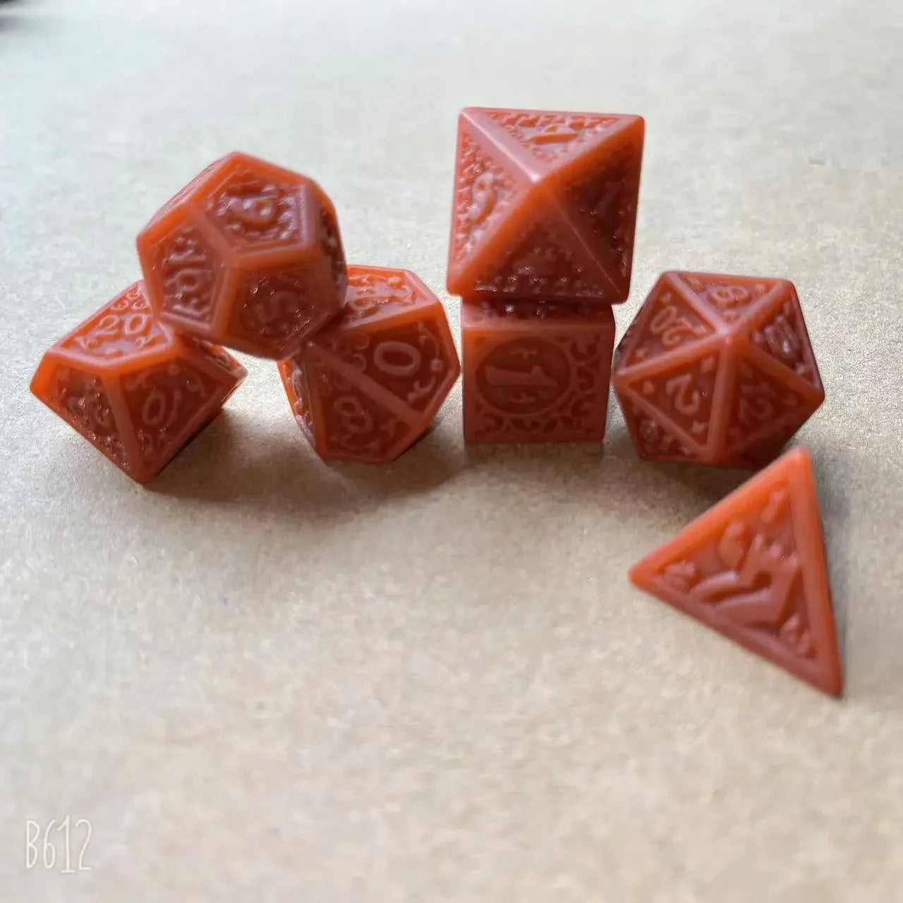 7cs/lot Polyhedral Dice Numbers of D4 D6 D8 D10 D% D12 D20 D&D Dice Set Multi-sided DND RPG TRPG Entertainment Table Games Dice