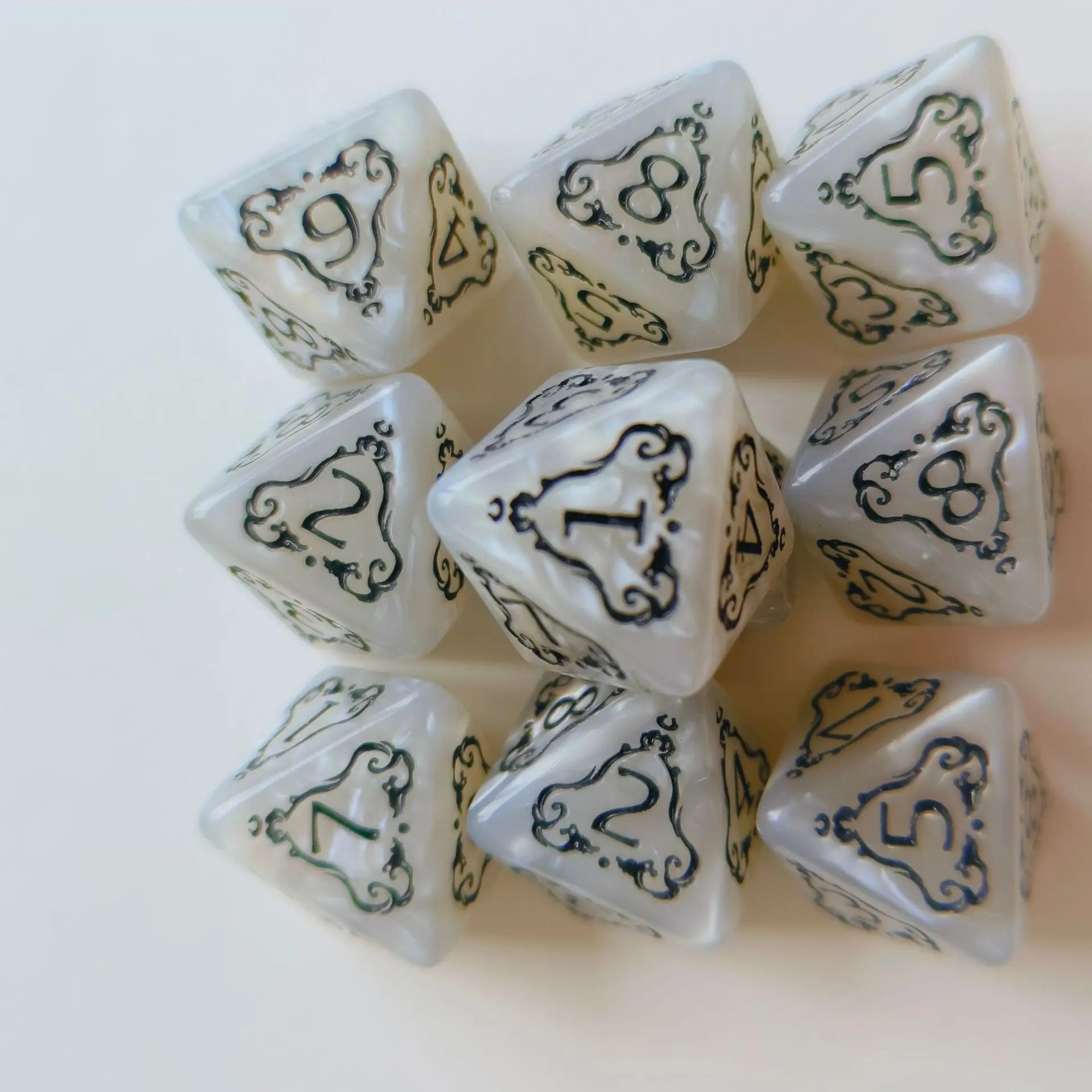10pcs/set Fashion Dragon Pattern Number Dice Kit Red Green Blue Gold Silver D8/D4 RPG DND Board Game Entertainment DND Dice Set