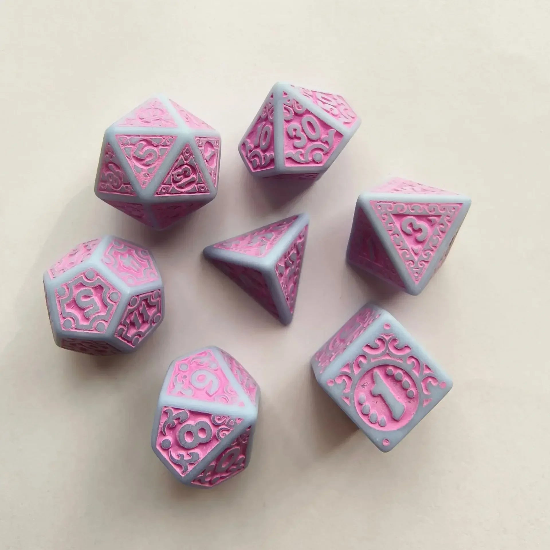 7pcs/set Hollow Acrylic Number Dice for DND Cthulhu COC RPG Board Game Running Team Entertainment Polyhedral Dice DND Dice Set
