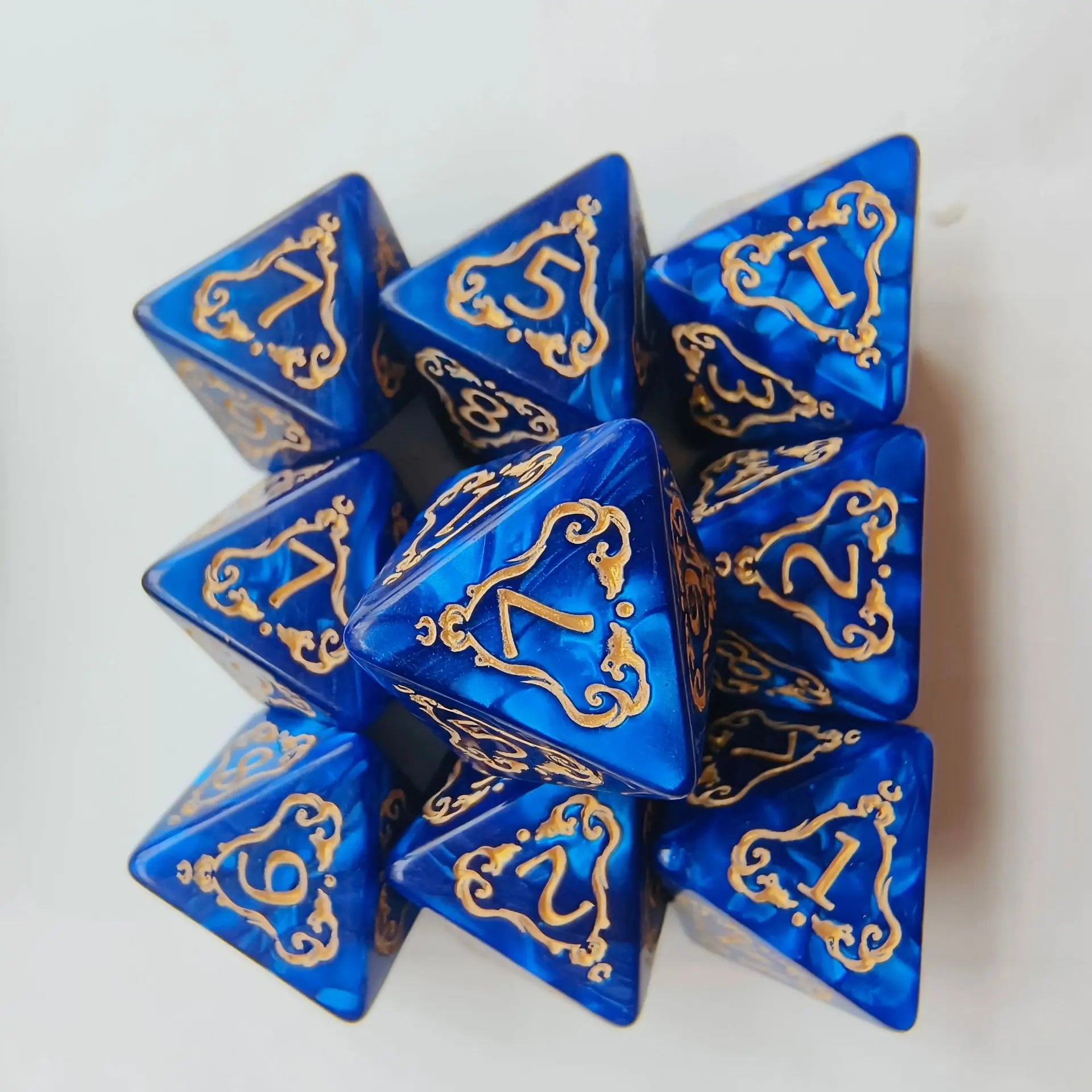 10pcs/set Fashion Dragon Pattern Number Dice Kit Red Green Blue Gold Silver D8/D4 RPG DND Board Game Entertainment DND Dice Set
