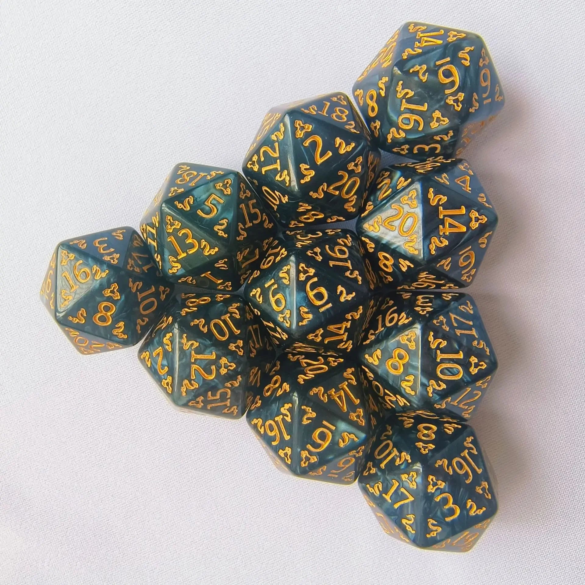 10pcs of  Dragon Pattern Polyhedral Dice Set D20 Number Dice for DND TRPG RPG D20 D12 D10 D8 D6 D4 Table Board Game Dnd Dice Set
