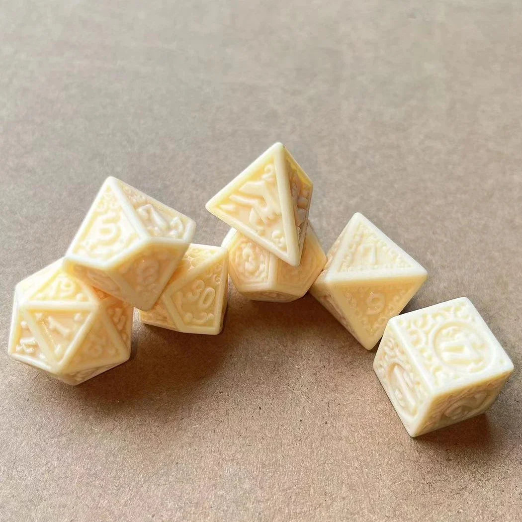 7cs/lot Polyhedral Dice Numbers of D4 D6 D8 D10 D% D12 D20 D&D Dice Set Multi-sided DND RPG TRPG Entertainment Table Games Dice