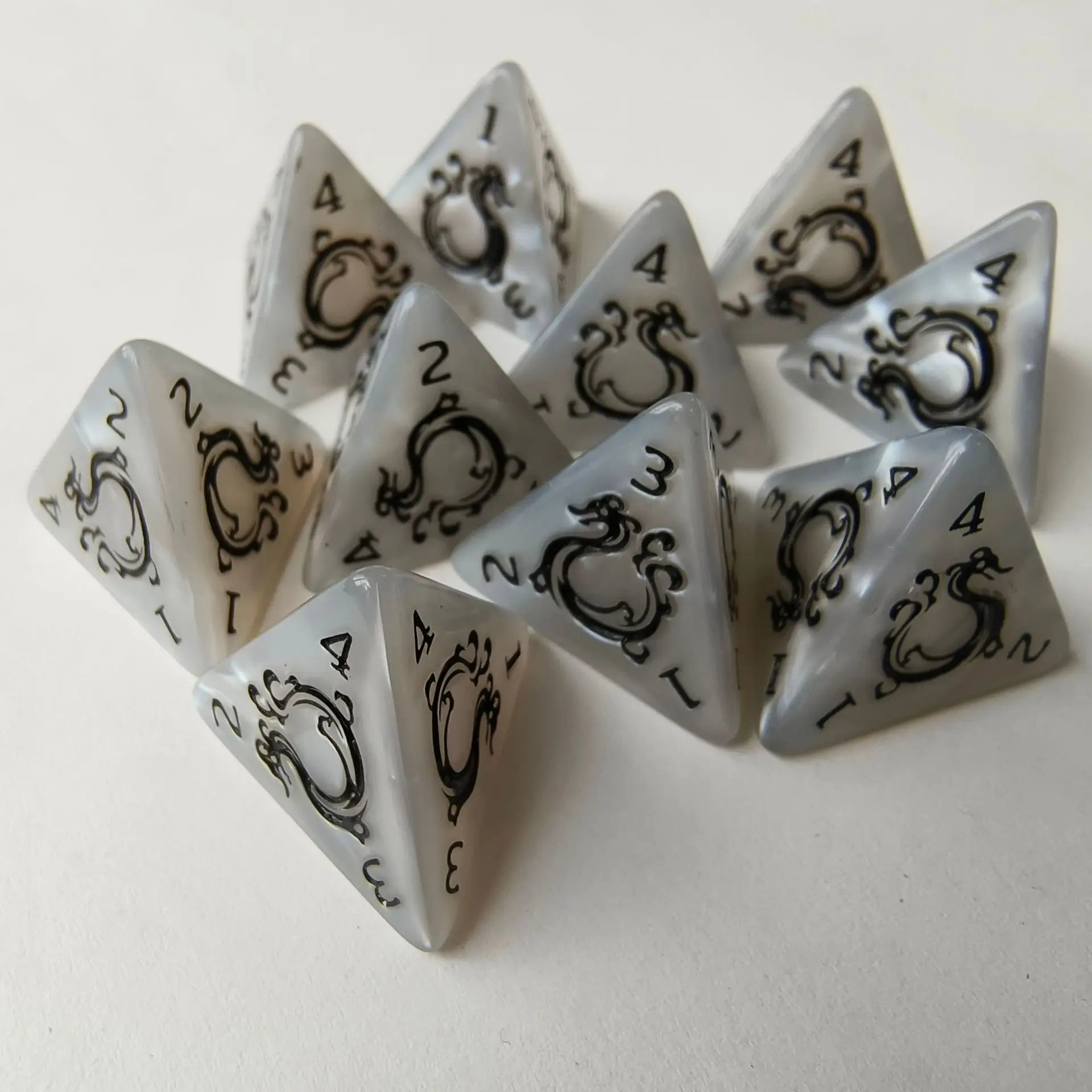 10pcs/set Fashion Dragon Pattern Number Dice Kit Red Green Blue Gold Silver D8/D4 RPG DND Board Game Entertainment DND Dice Set